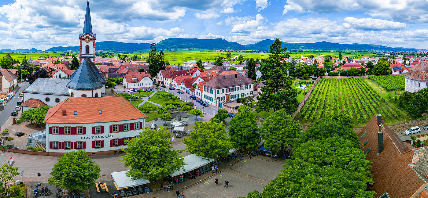 Das Rathaus in Edesheim